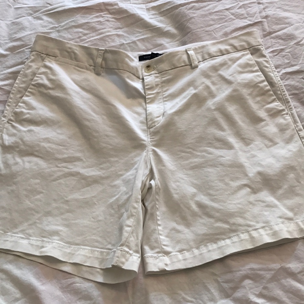 Old Navy Women’s Classic White Cotton Shorts